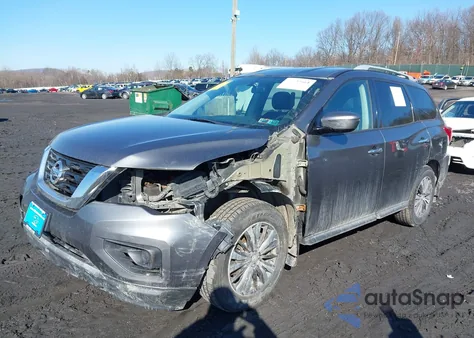 2017 Nissan Pathfinder S z USA, uszkodzony, nr VIN 5N1DR2MM1HC697314